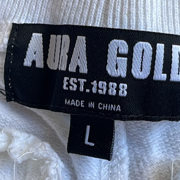 Aura Gold shorts Large - Picture 6 of 6